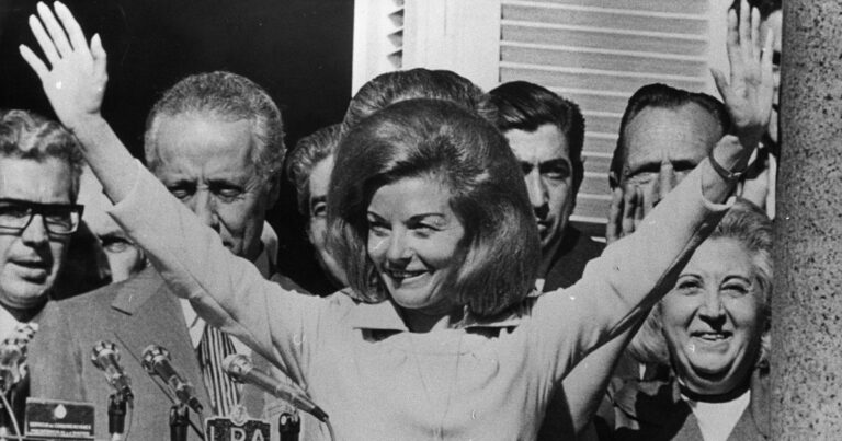 A 49 años del Golpe: los relatos ambiguos y el abandono a la sociedad en la tormenta