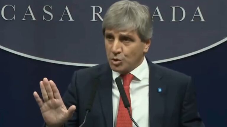 Caputo y Milei premian evasores mientras reprimen a jubilados que cobran $ 350.000