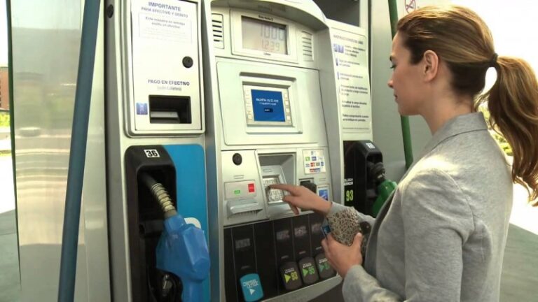 La petrolera YPF anunció que el combustible será más barato de madrugada