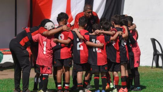 «Mi hijo no juega más en Newell’s»: el descargo de un padre tras la sanción por la foto con Malcorra