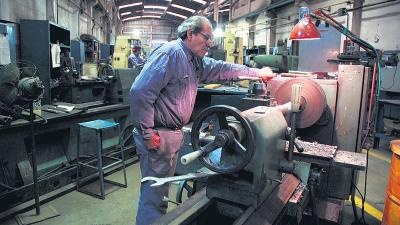 Pymes gritan, grandes callan