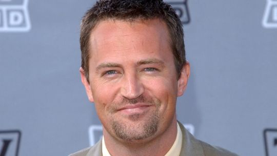 El médico acusado por la muerte de Matthew Perry, actor de Friends, se declara culpable