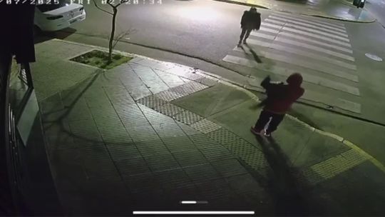 Apuñalado en Belgrano: el ataque que terminó con un muerto fue registrado por las cámaras