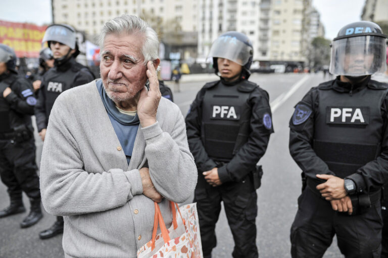 La sociedad rechaza el ajuste de Milei a jubilados