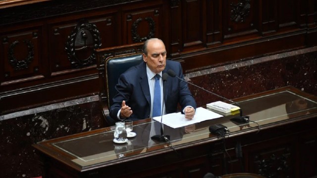 El Gobierno ratifica que vetará las leyes del Senado y desoye la sugerencia de Sturzenegger