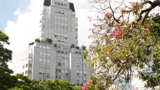 El penthouse más emblemático de Buenos Aires está en venta: así es la joya que fue de Corina Kavanagh