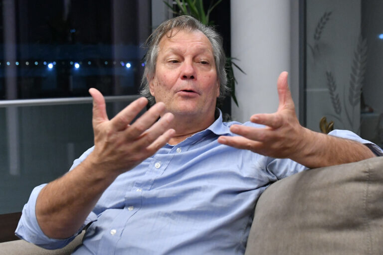 Interna abierta en la Sociedad Rural