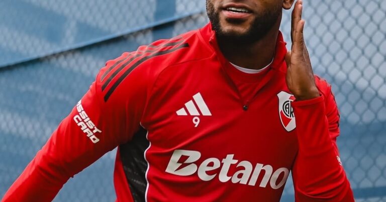 Borja, entre el contraste con Salas, el rechazo de la gente y un futuro incierto en River