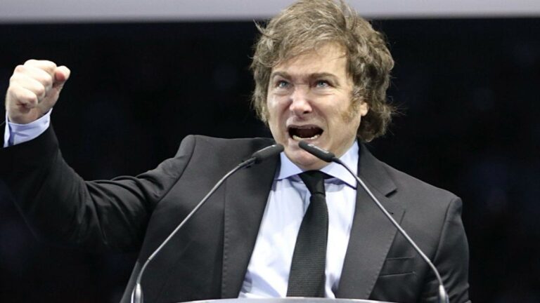 Javier Milei baja al territorio y lanza la campaña en La Matanza con sus ocho candidatos