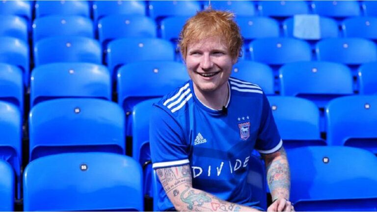 Un equipo del fútbol inglés anotó a Ed Sheeran para jugar: qué número de camiseta tendrá
