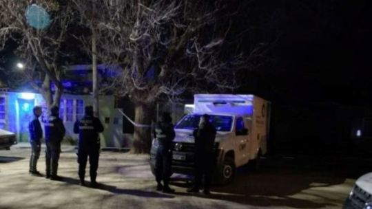 Río Cuarto: una mujer bajo tratamiento psiquiátrico habría matado a su hijo de 14 años con un cuchillo