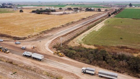 Llaryora tendrá su ley modernizada de caminos rurales que impulsa junto al campo cordobés
