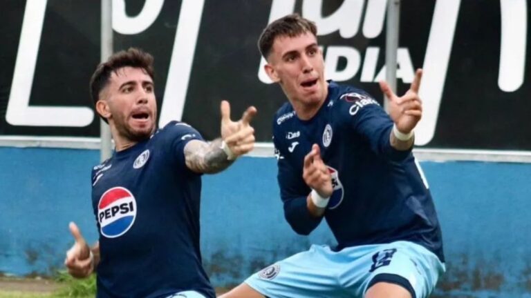 Los hermanos Auzmendi, dos desconocidos que brillaron en el fútbol argentino este fin de semana