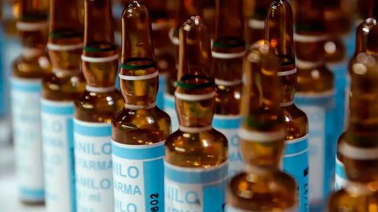 El Gobierno desplazó de su cargo a la funcionaria que debía controlar los laboratorios en el caso del fentanilo contaminado