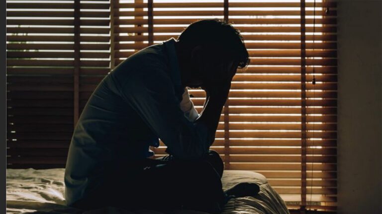 Cambio de huso horario en Argentina: experto anticipa una «epidemia de insomnio»