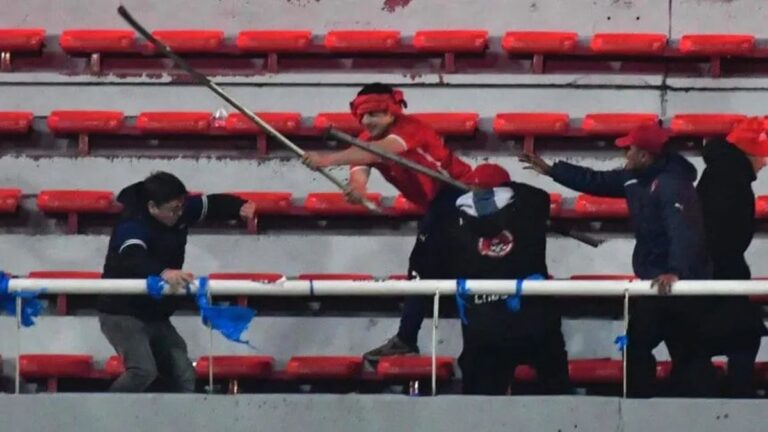 La advertencia ignorada de Conmebol que pudo evitar el caos y la sangre en el partido entre Independiente y Universidad de Chile
