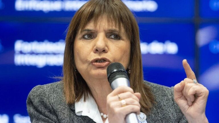 Patricia Bullrich acusó al kirchnerismo de «organizar un ataque a Javier Milei»: el tuit