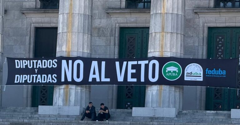 El Gobierno denunciará a las autoridades de la UBA por el cambio de su página web oficial con consignas contra el veto de Milei