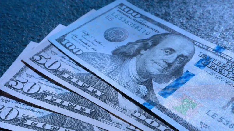 Dólar blue y dólar oficial hoy minuto a minuto: a cuánto cotizan este sábado 13 de septiembre