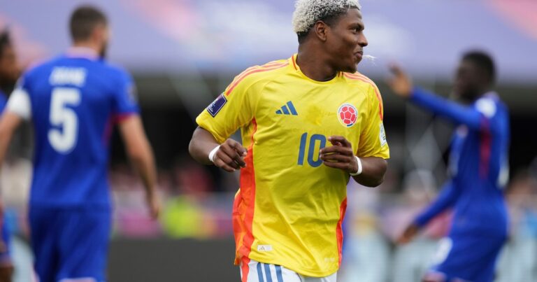 Colombia le ganó a Francia el partido por el tercer puesto con un gol tempranero de Oscar Perea y se fue con una sonrisa del Mundial Sub 20